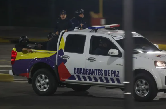 Over 300 Flights Canceled in Puerto Rico Due to US Military Operation in Venezuela