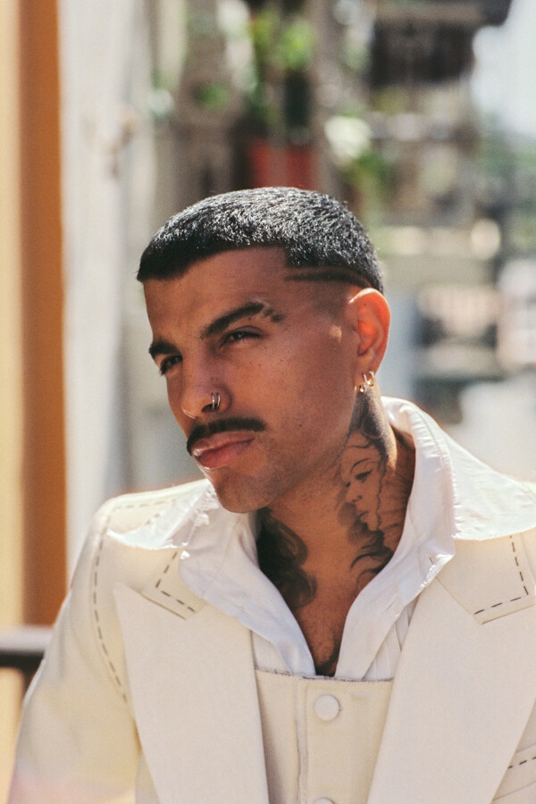 Rauw Alejandro debuts in Guy Ritchie's film